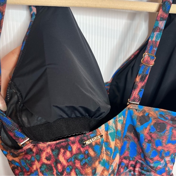 NWT SEA LEVEL Hunter Plunge Macrame Detail Multifit One Piece Swimsuit. Size 6 - Picture 10 of 14